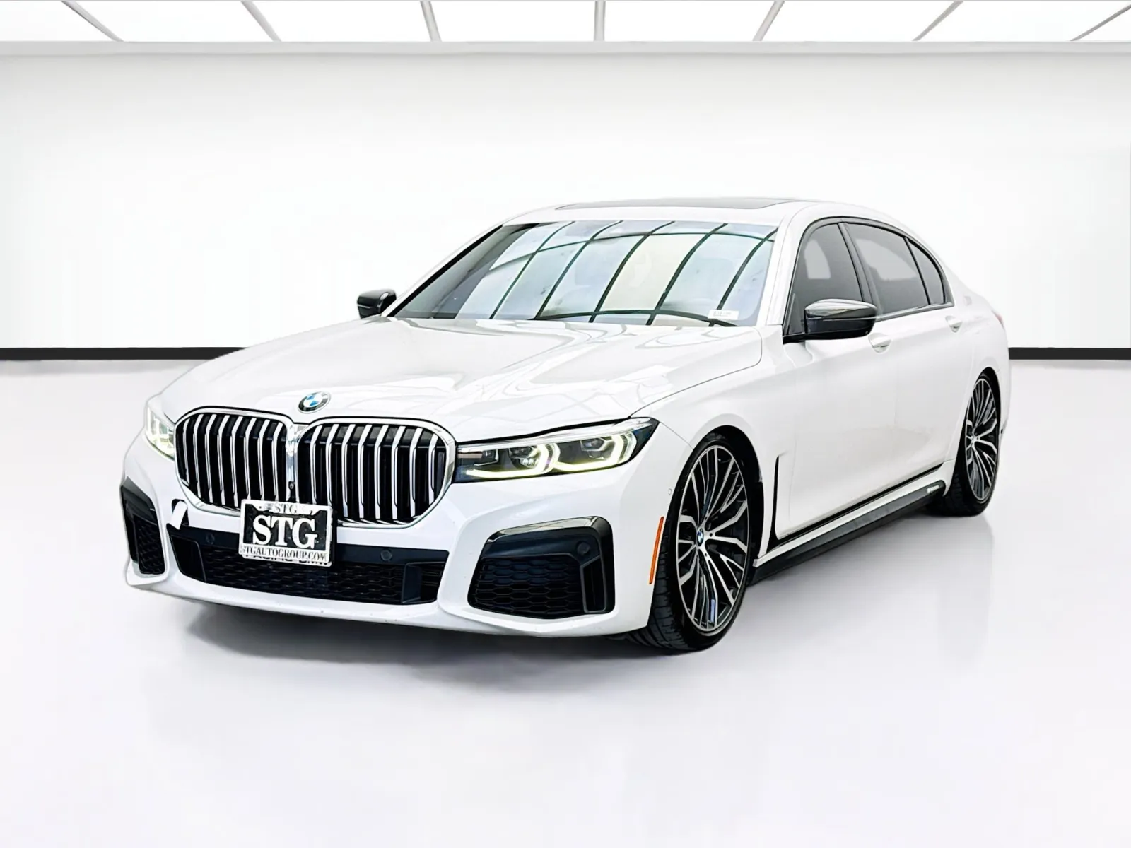 2020 BMW 7 Series 740i's photo