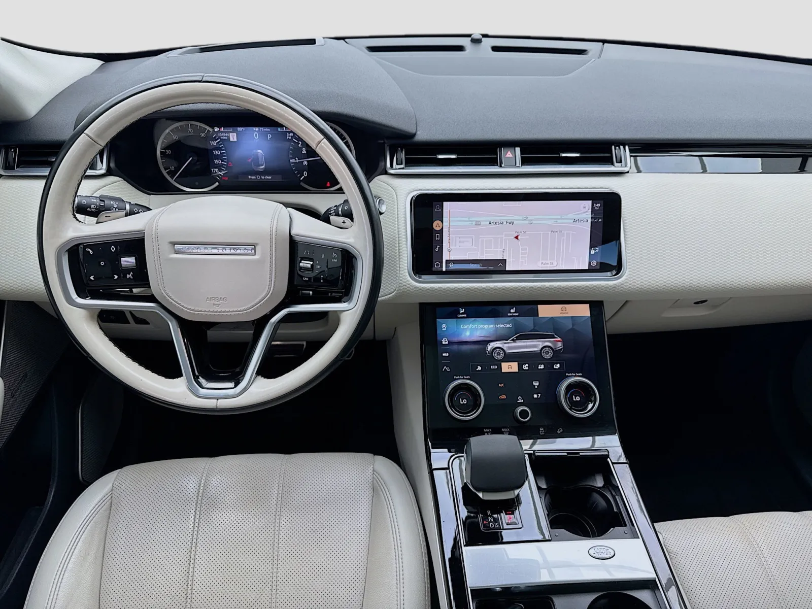 Land Rover Range Rover Velar photo 15