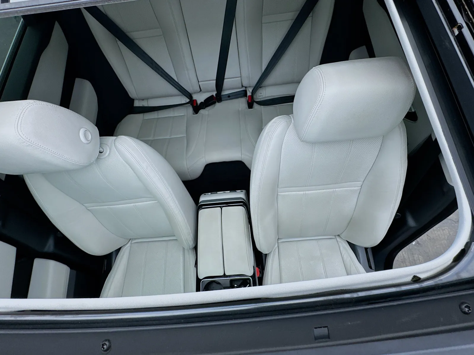 Land Rover Range Rover Velar photo 14