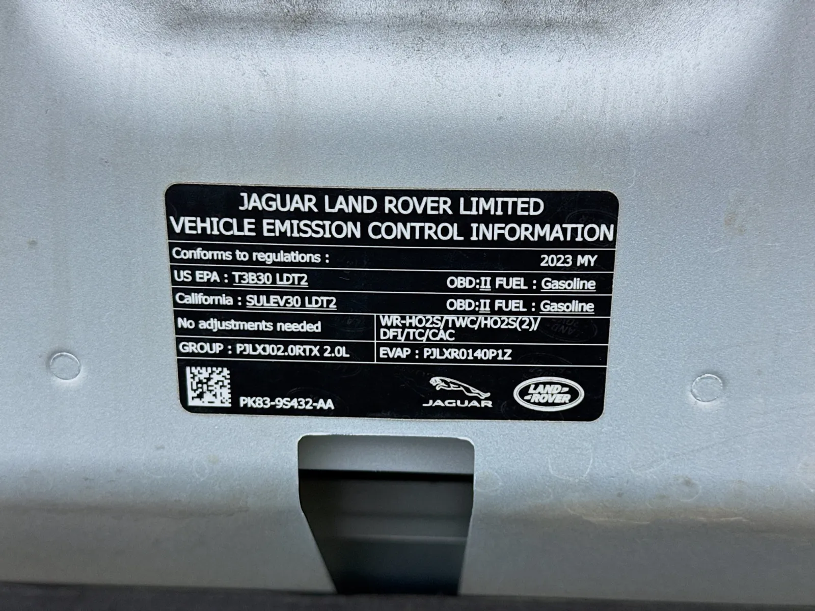 Land Rover Range Rover Velar photo 21