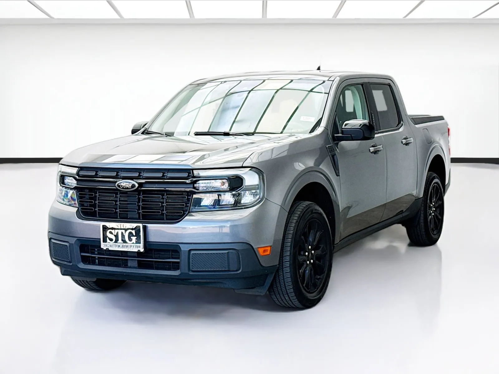 Gray 2023 Ford Maverick Lariat w/Black Appearance Package for sale in Bellflower, CA