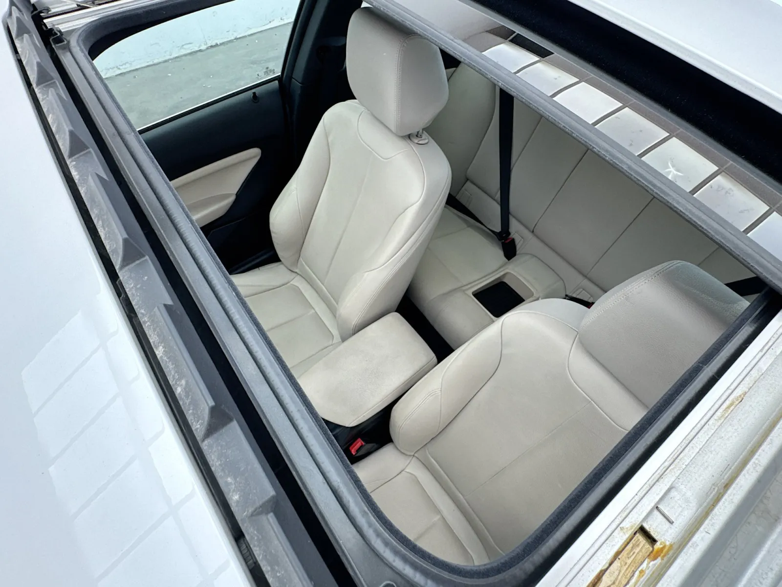 BMW 2 Series photo 14