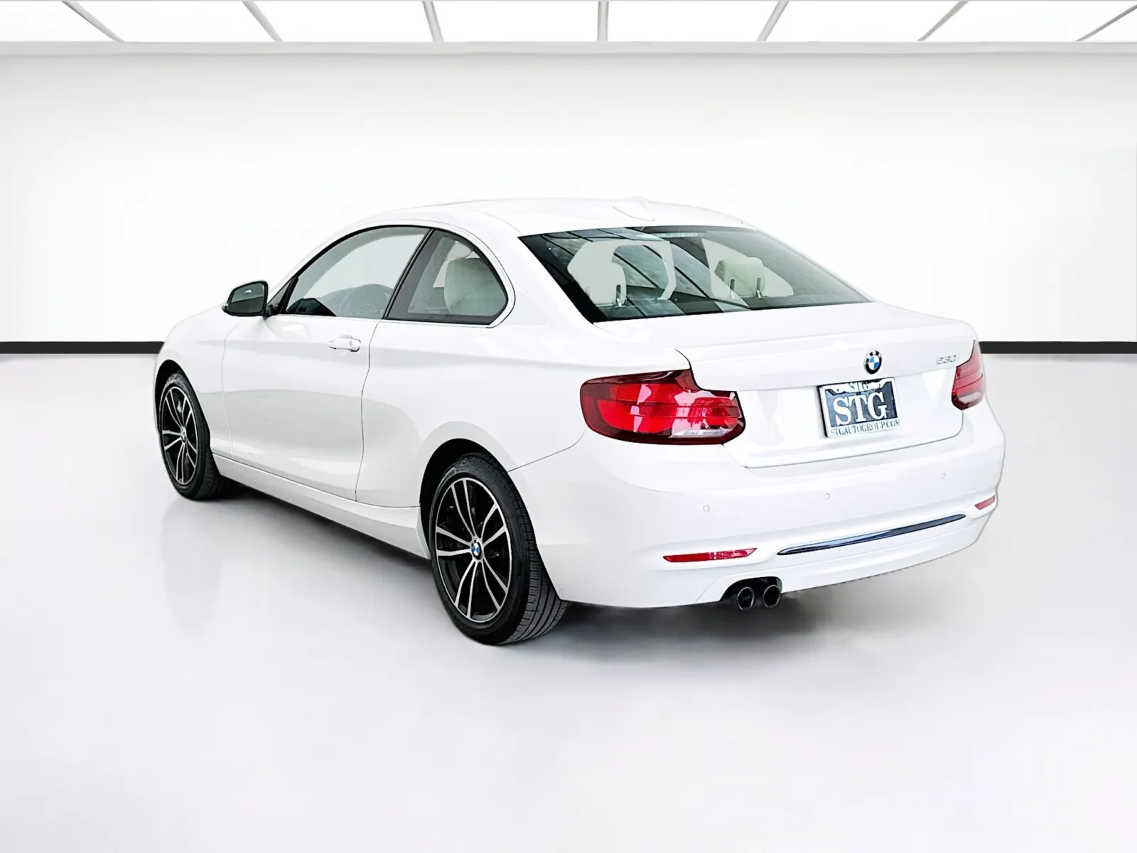 BMW 2 Series photo 6