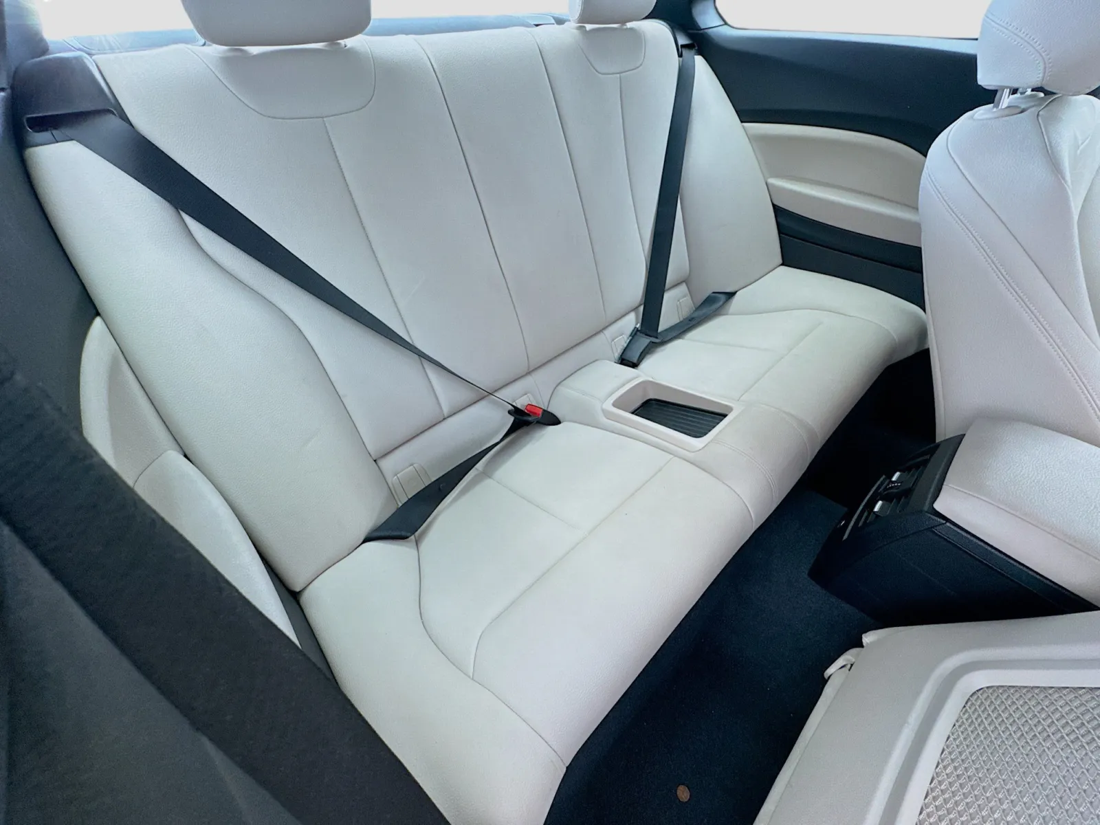 BMW 2 Series photo 19