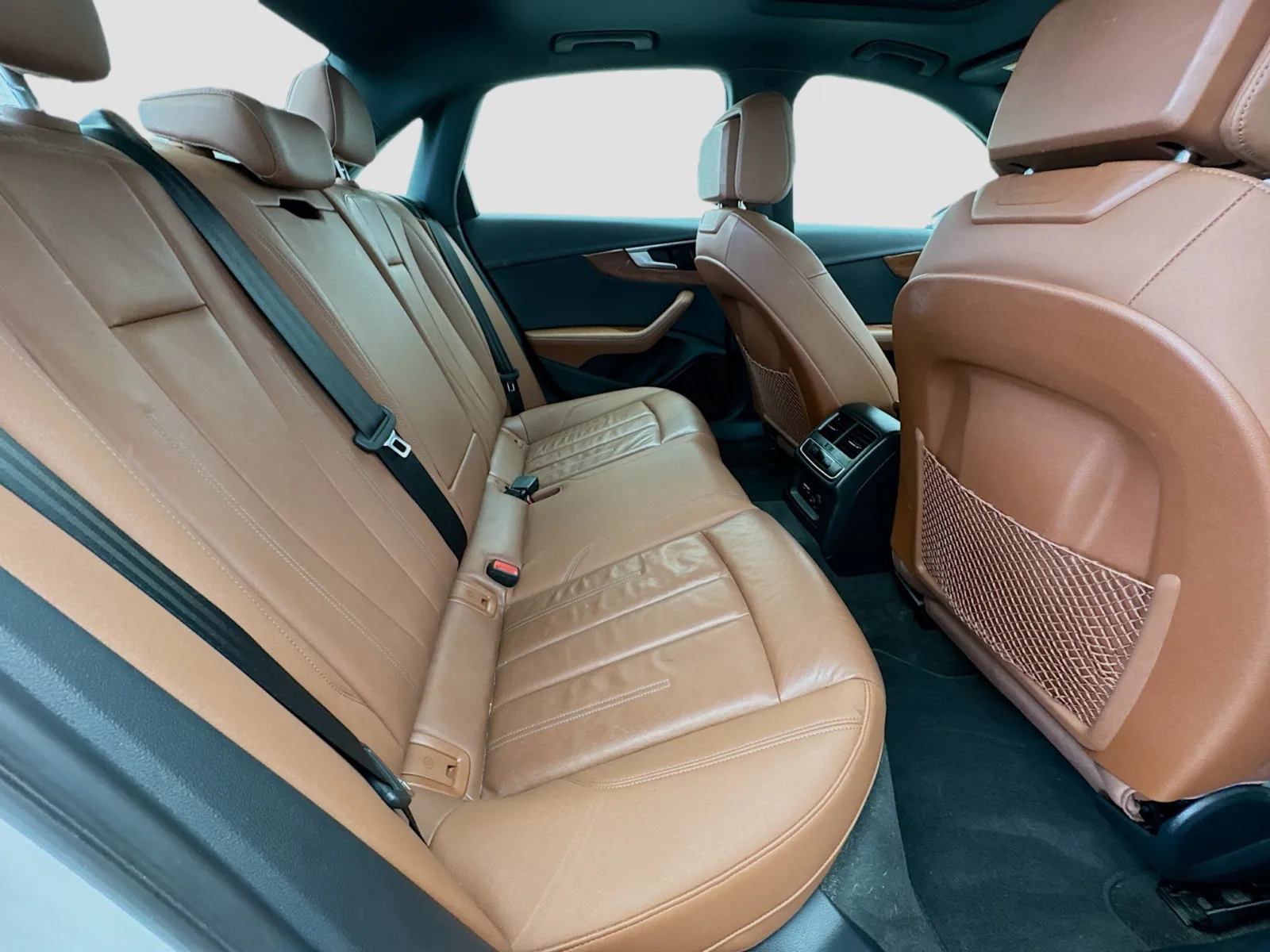 Audi A4 photo 20
