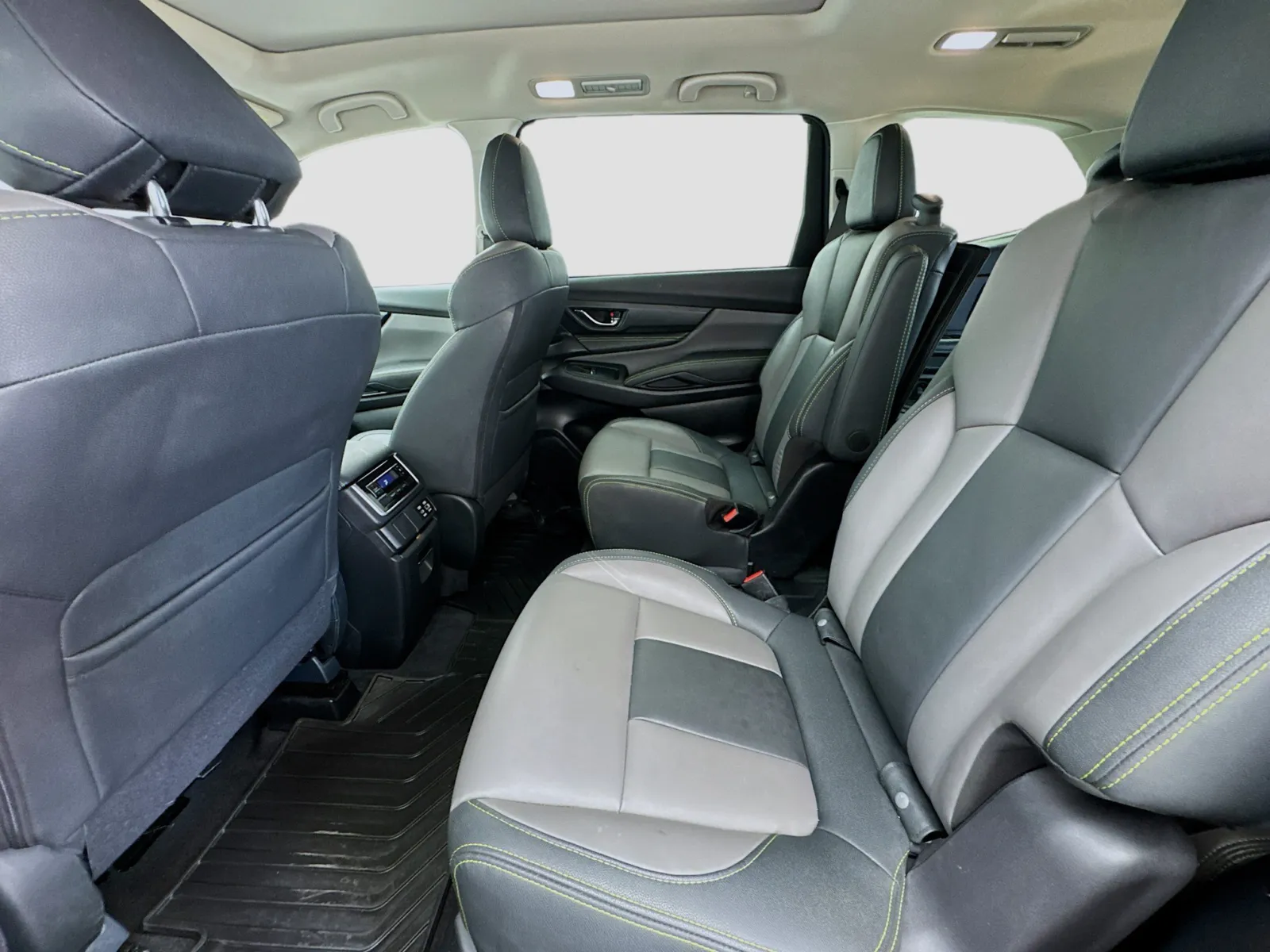 Subaru Ascent photo 15