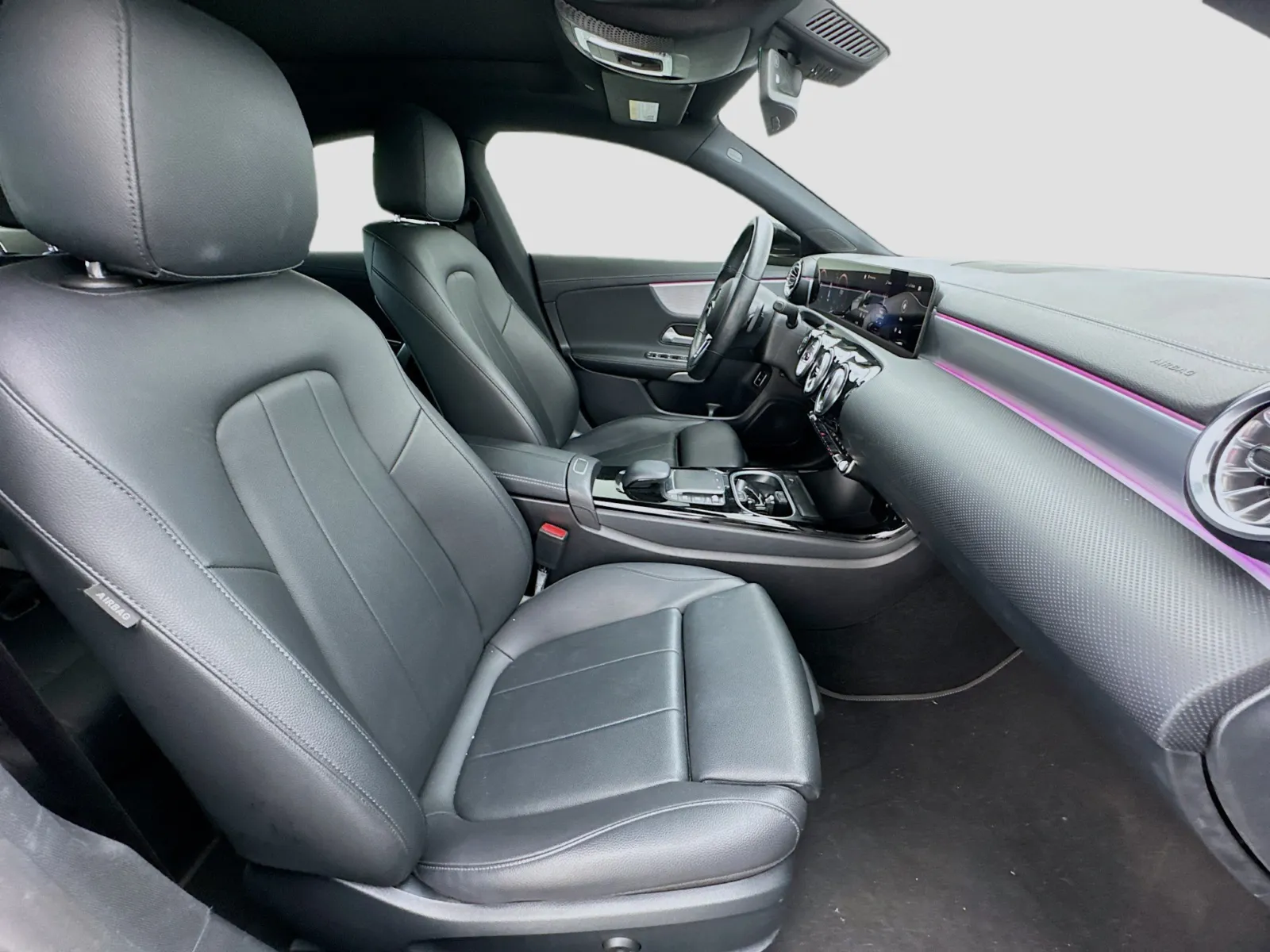 Mercedes-Benz CLA photo 20