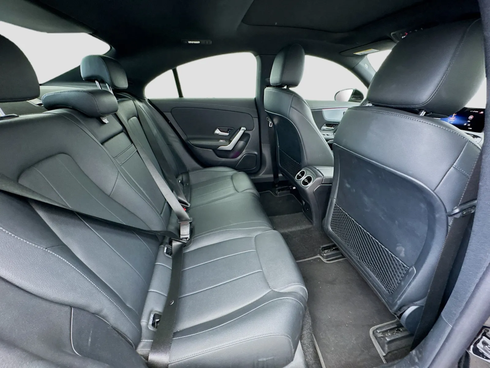 Mercedes-Benz CLA photo 19