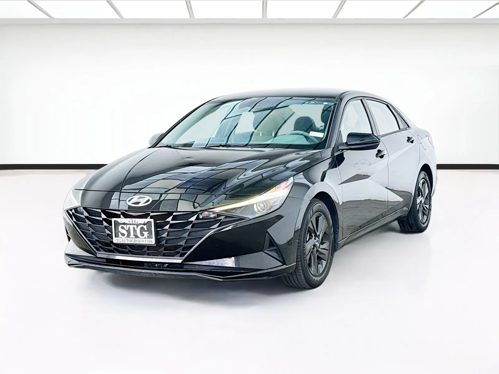 Black 2022 Hyundai Elantra SEL for sale in Bellflower, CA