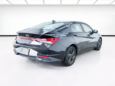 More photos of 2022 Hyundai Elantra SEL at STG Bellflower, CA