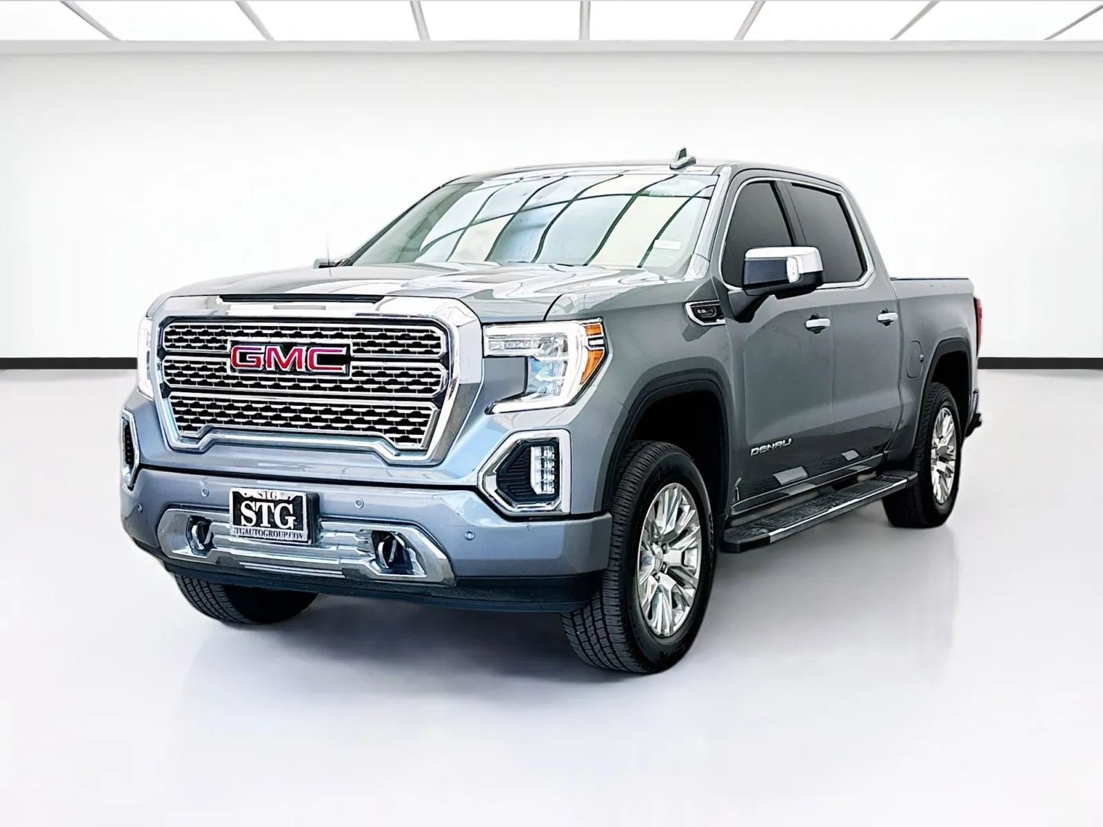 Gray 2021 GMC Sierra 1500 Denali for sale in Bellflower, CA