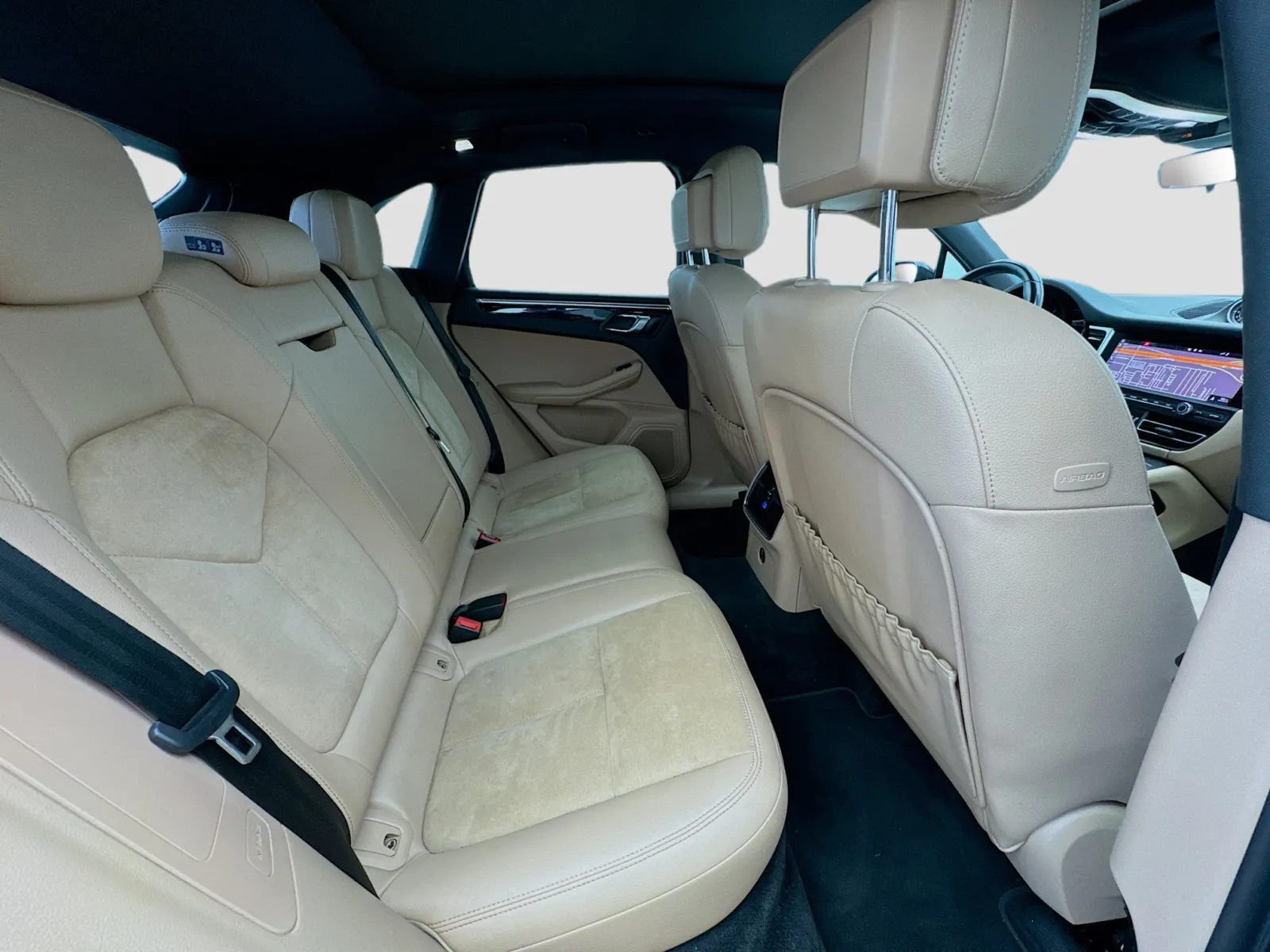 Porsche Macan photo 19