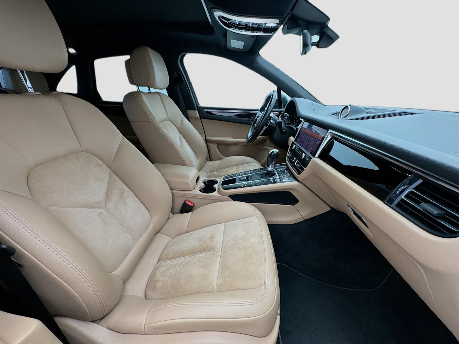 Porsche Macan photo 20