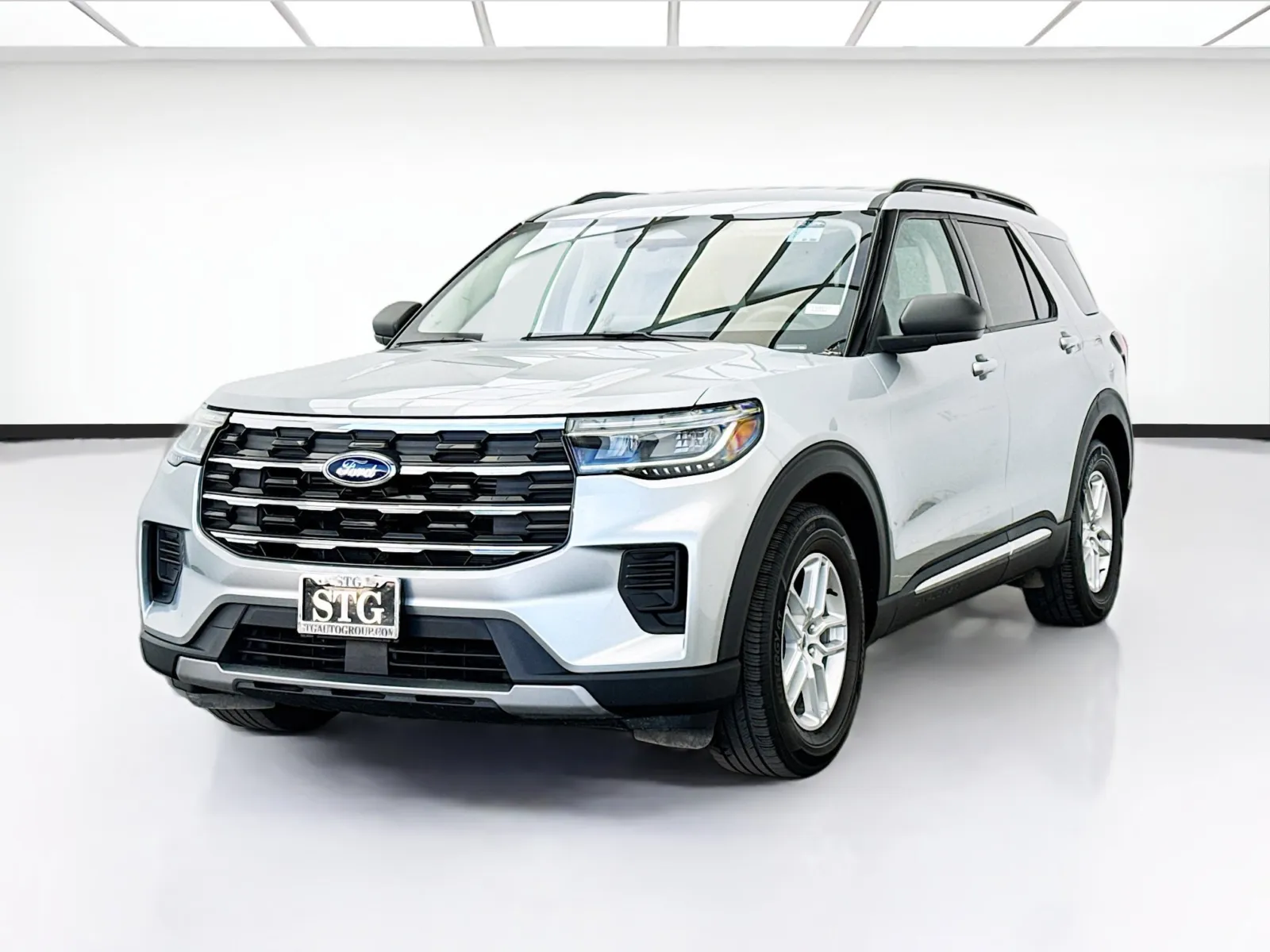 Silver 2025 Ford Explorer Active for sale in Bellflower, CA