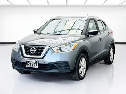 Gray 2019 Nissan Kicks S for sale in Bellflower, CA