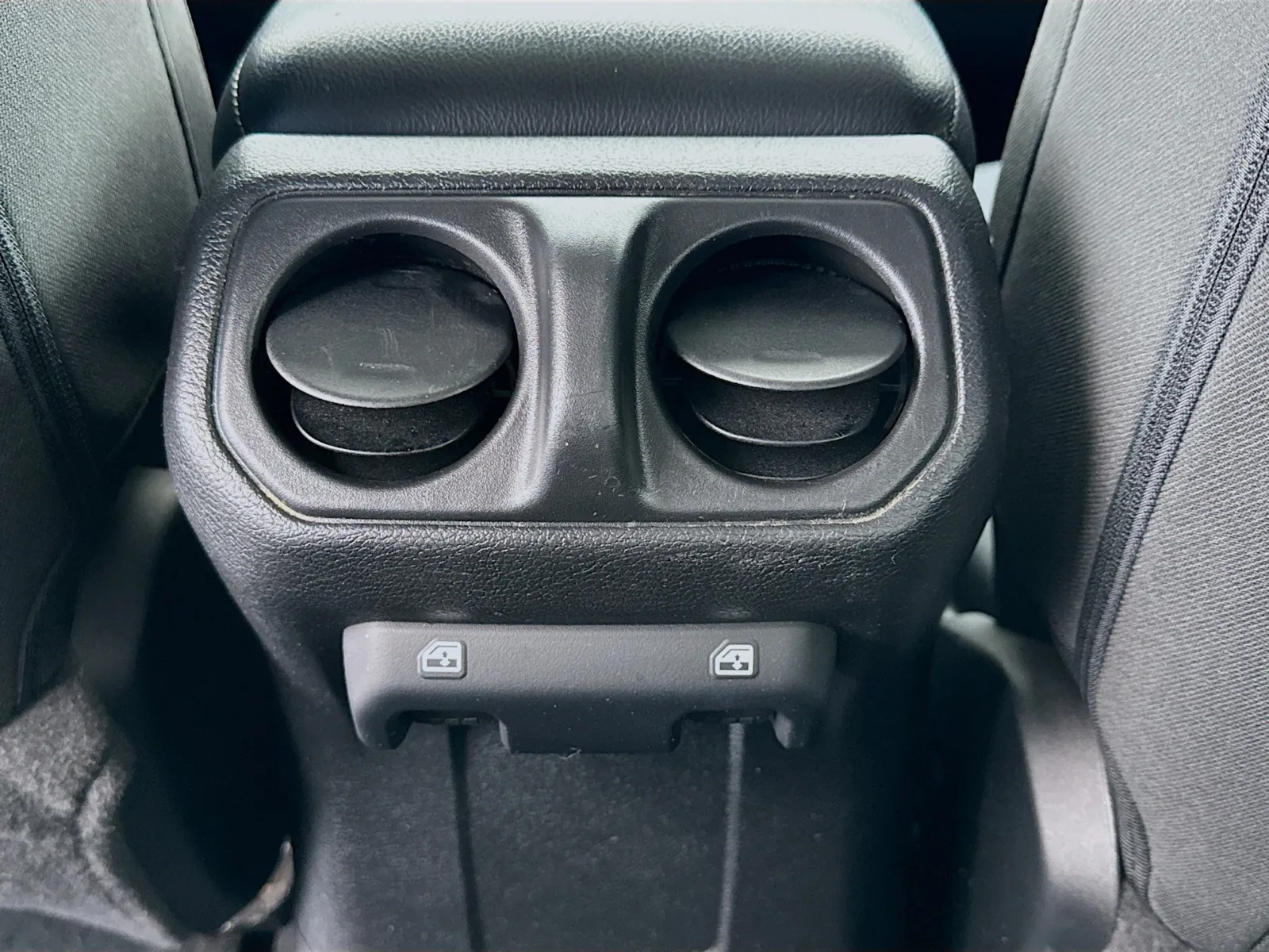 Jeep Wrangler photo 16