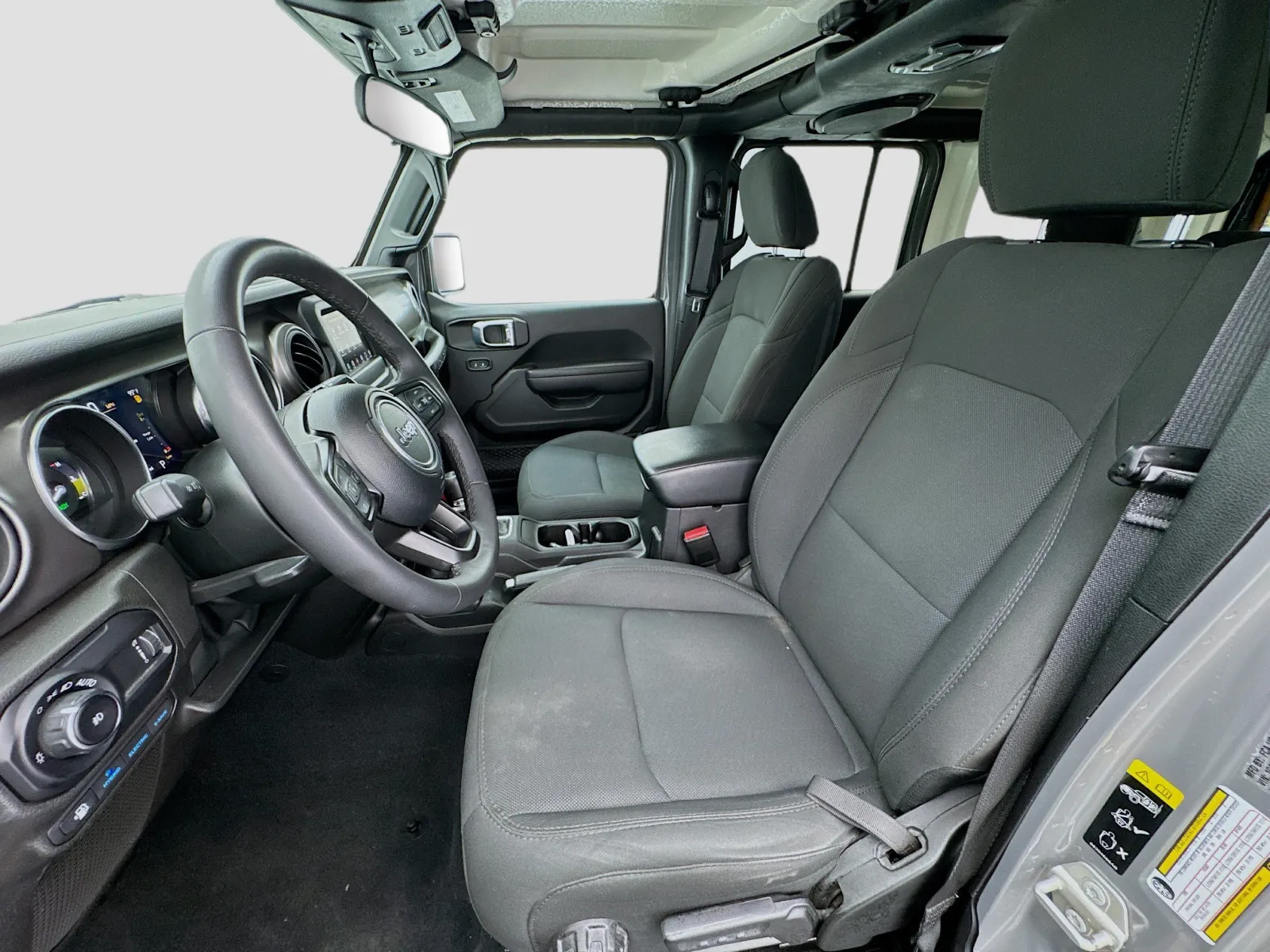 Jeep Wrangler photo 13