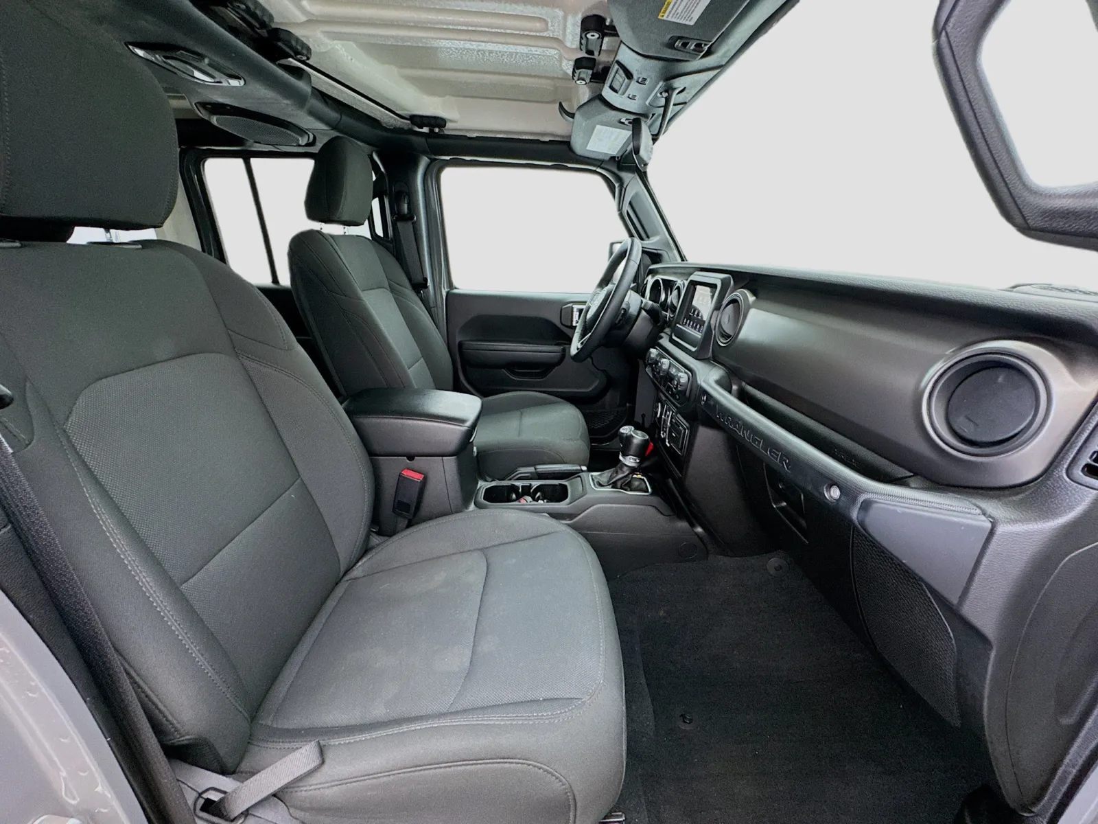 Jeep Wrangler photo 19
