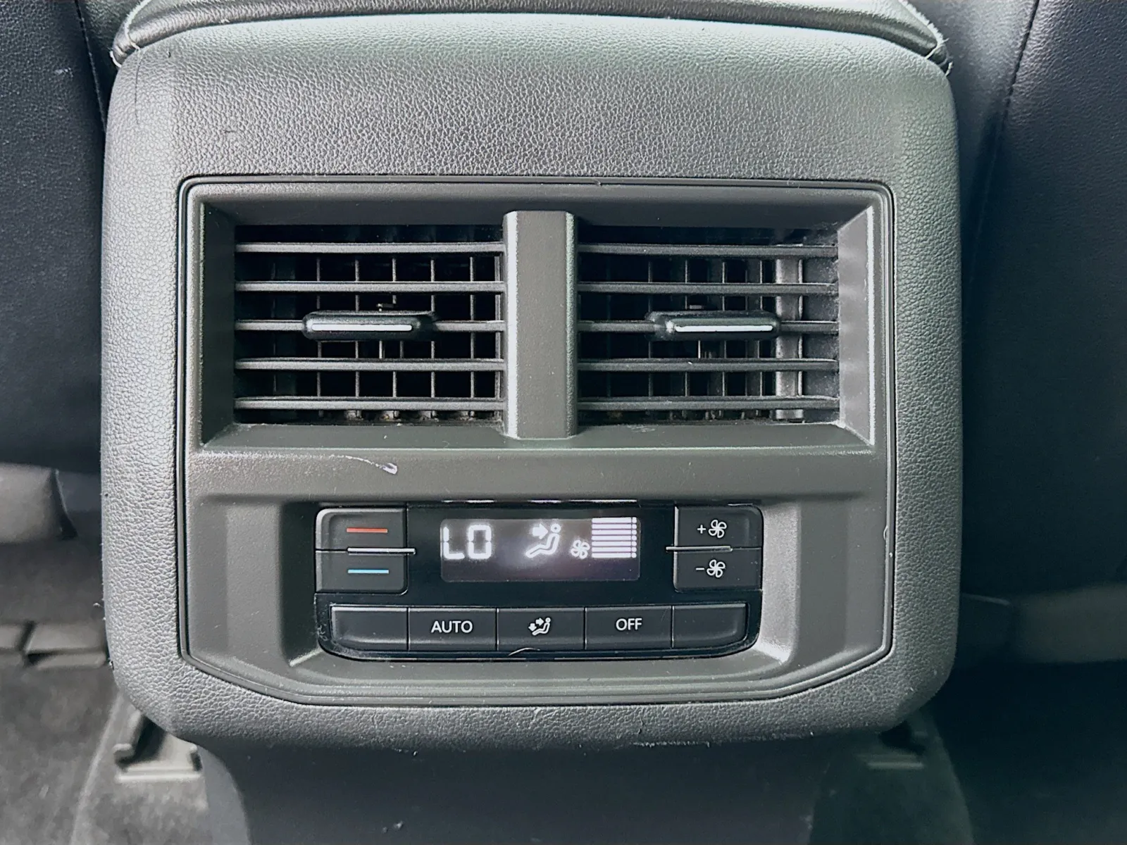 Volkswagen Atlas photo 17