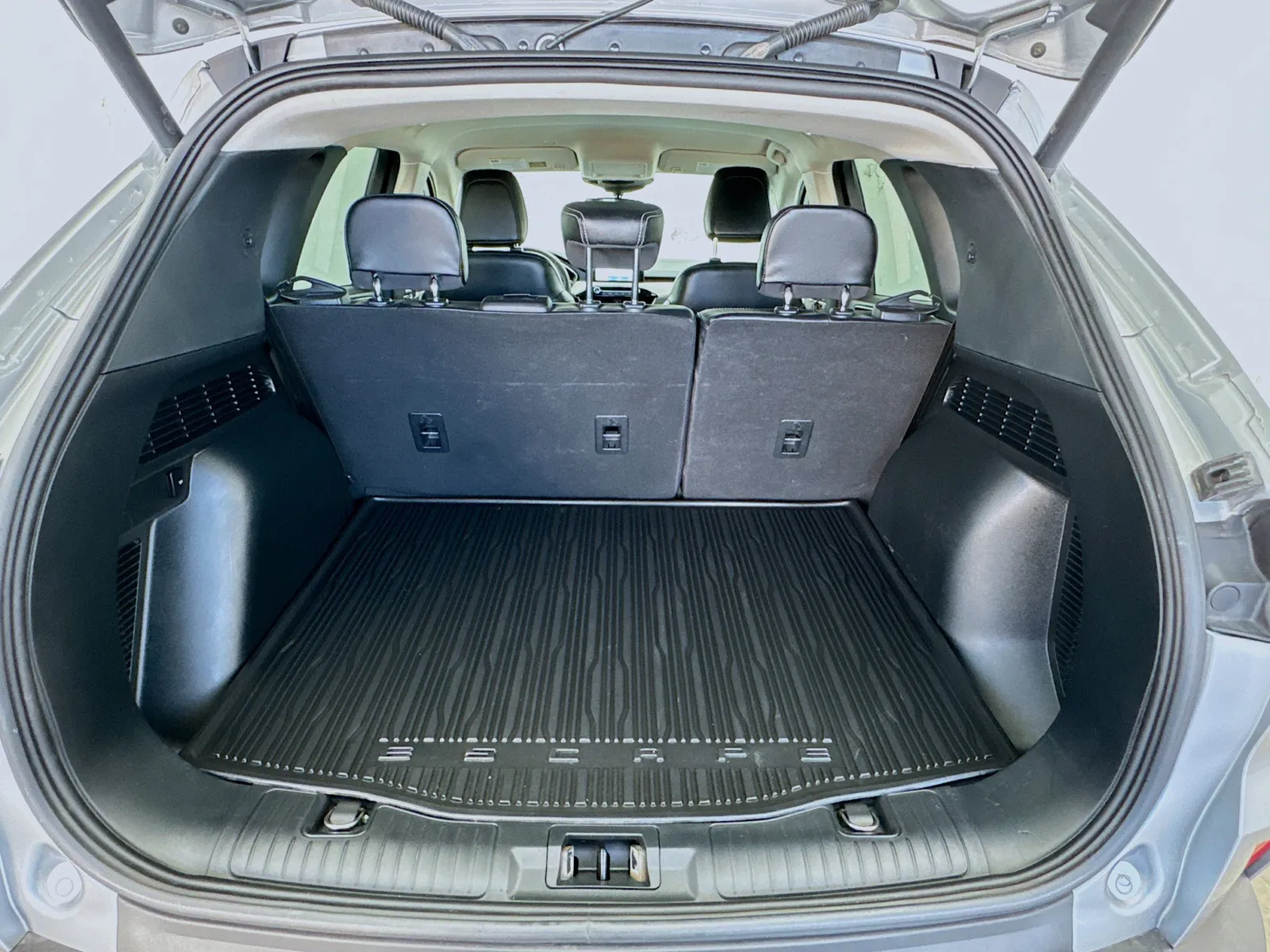 Ford Escape photo 17