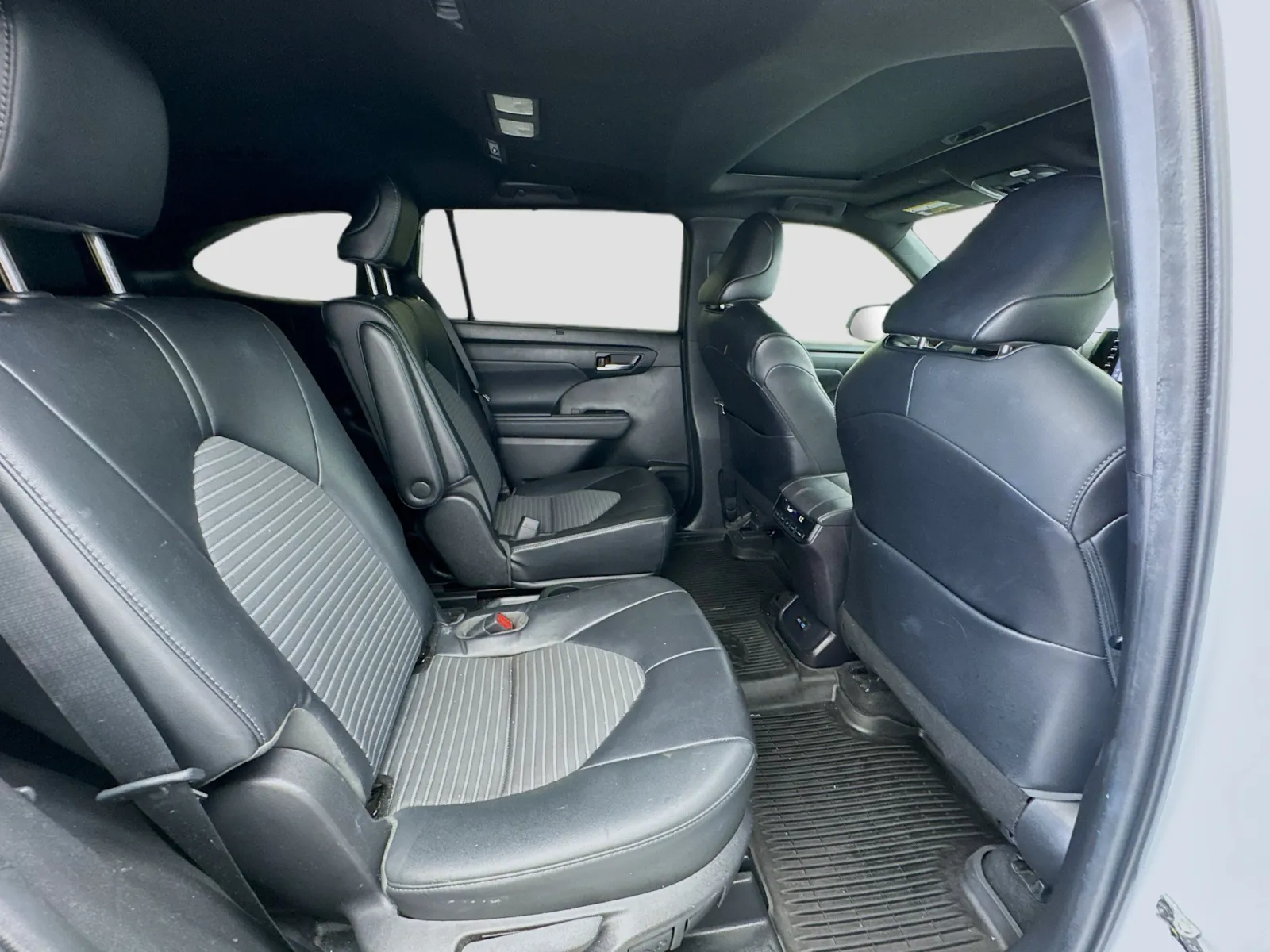 Toyota Highlander photo 20