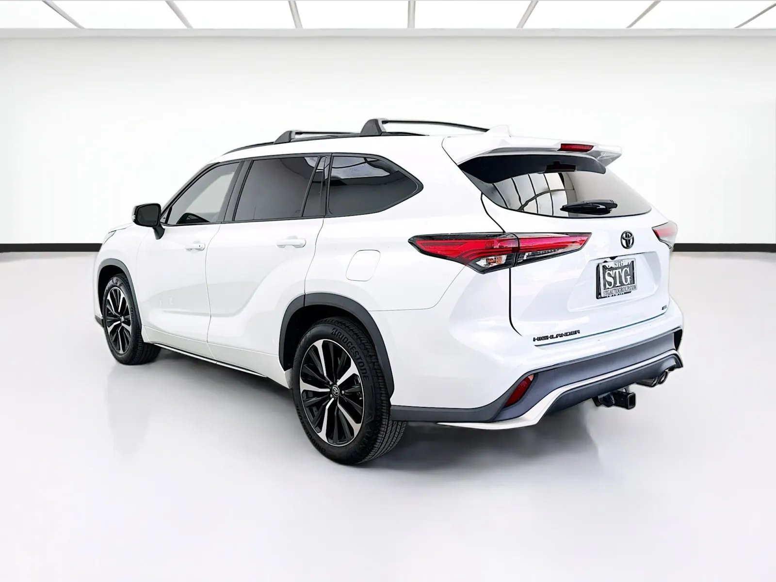 Toyota Highlander photo 6