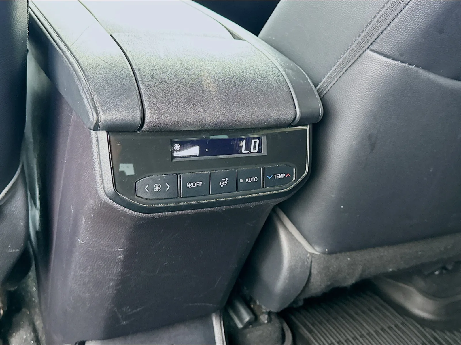 Toyota Highlander photo 17