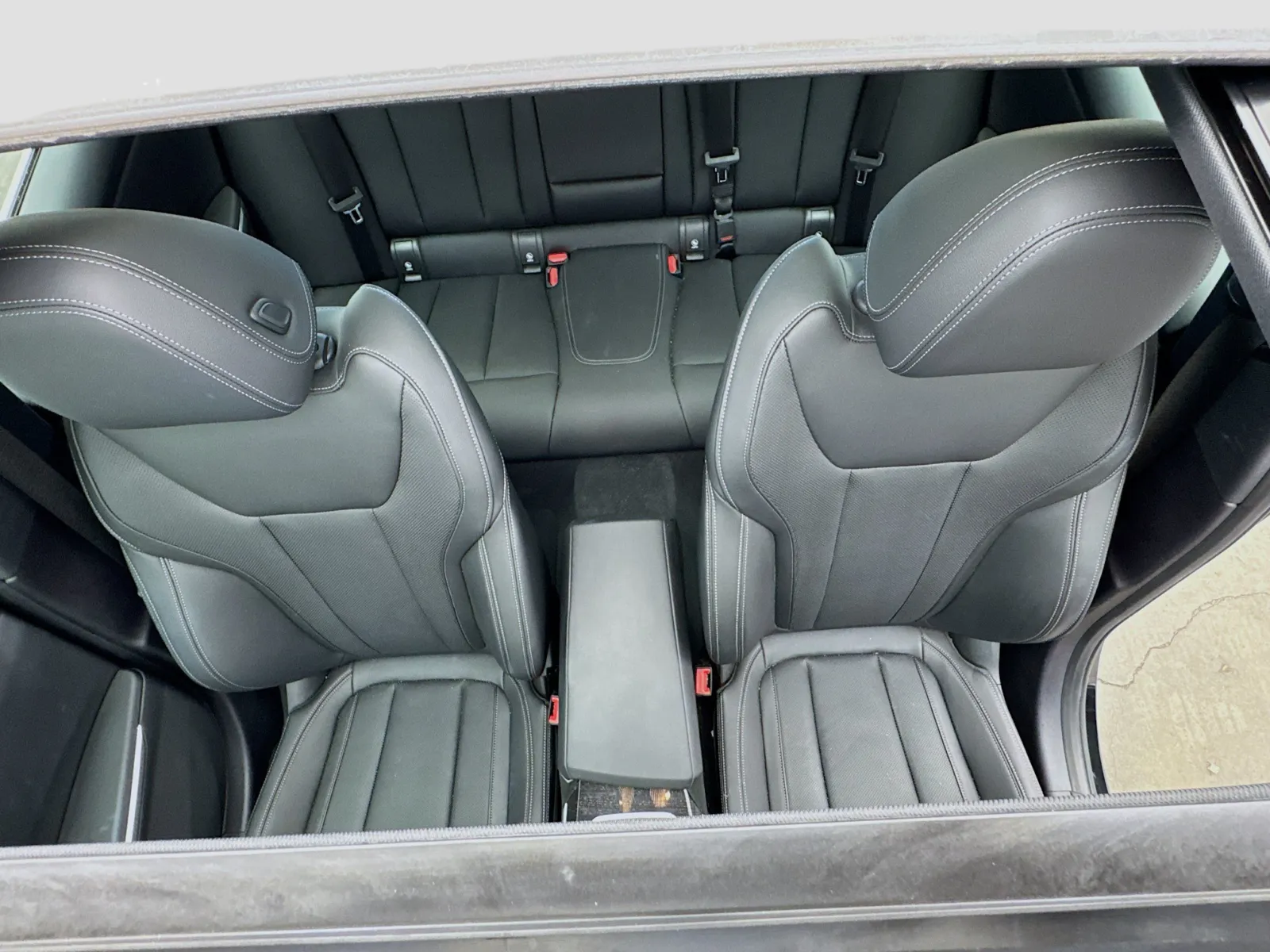 BMW 3 Series photo 14
