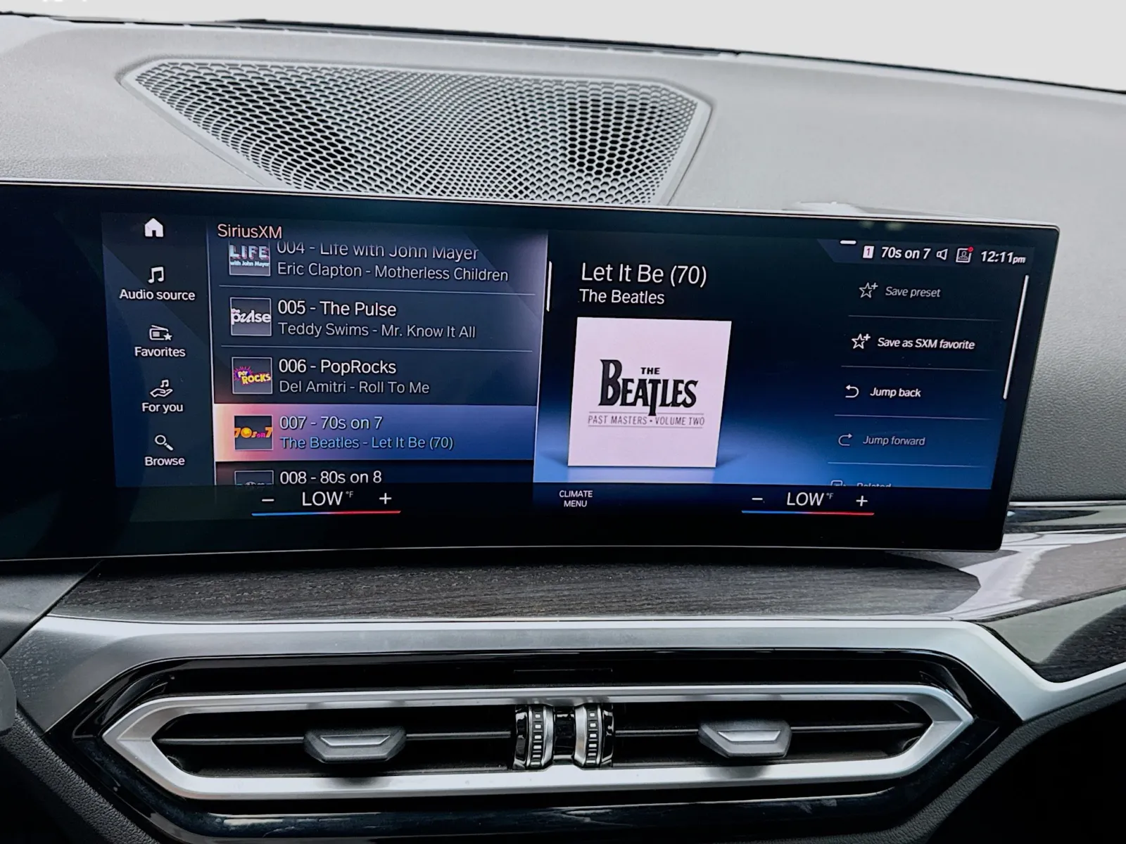 BMW 3 Series photo 11