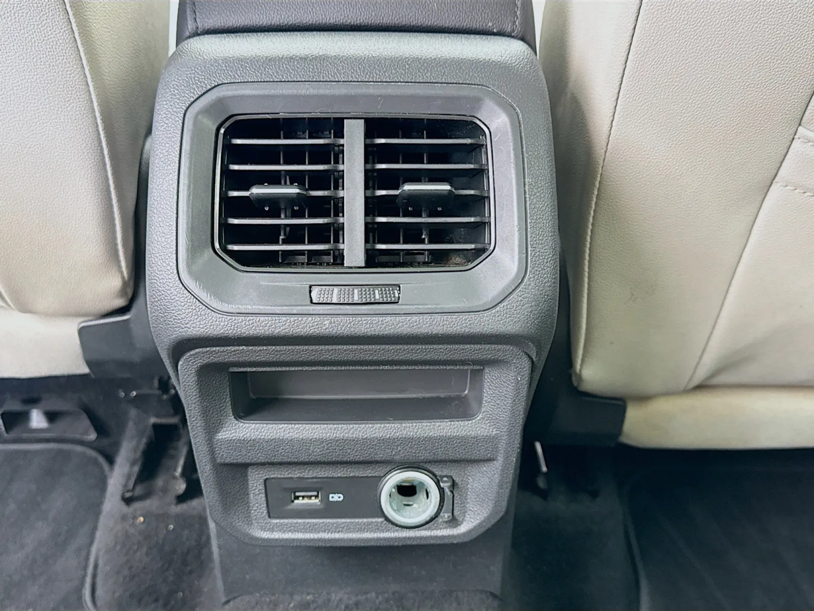 Volkswagen Tiguan photo 17