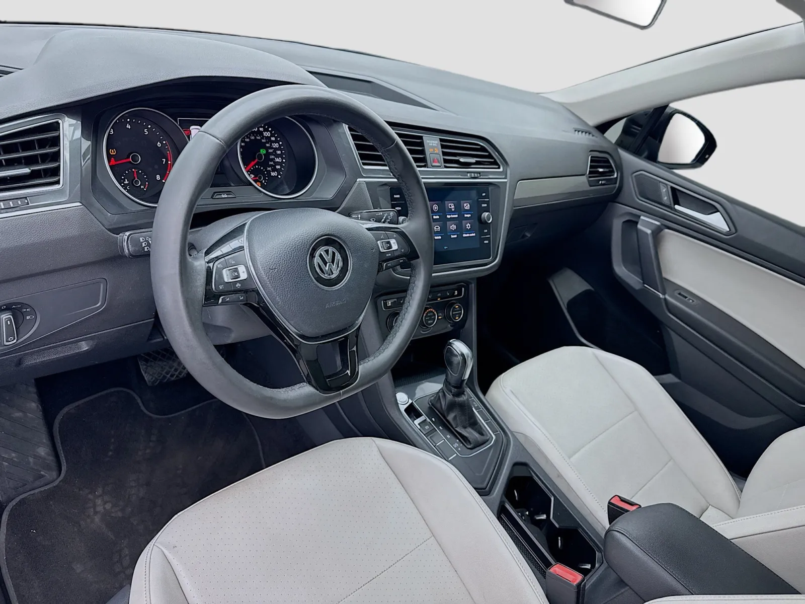 Volkswagen Tiguan photo 7
