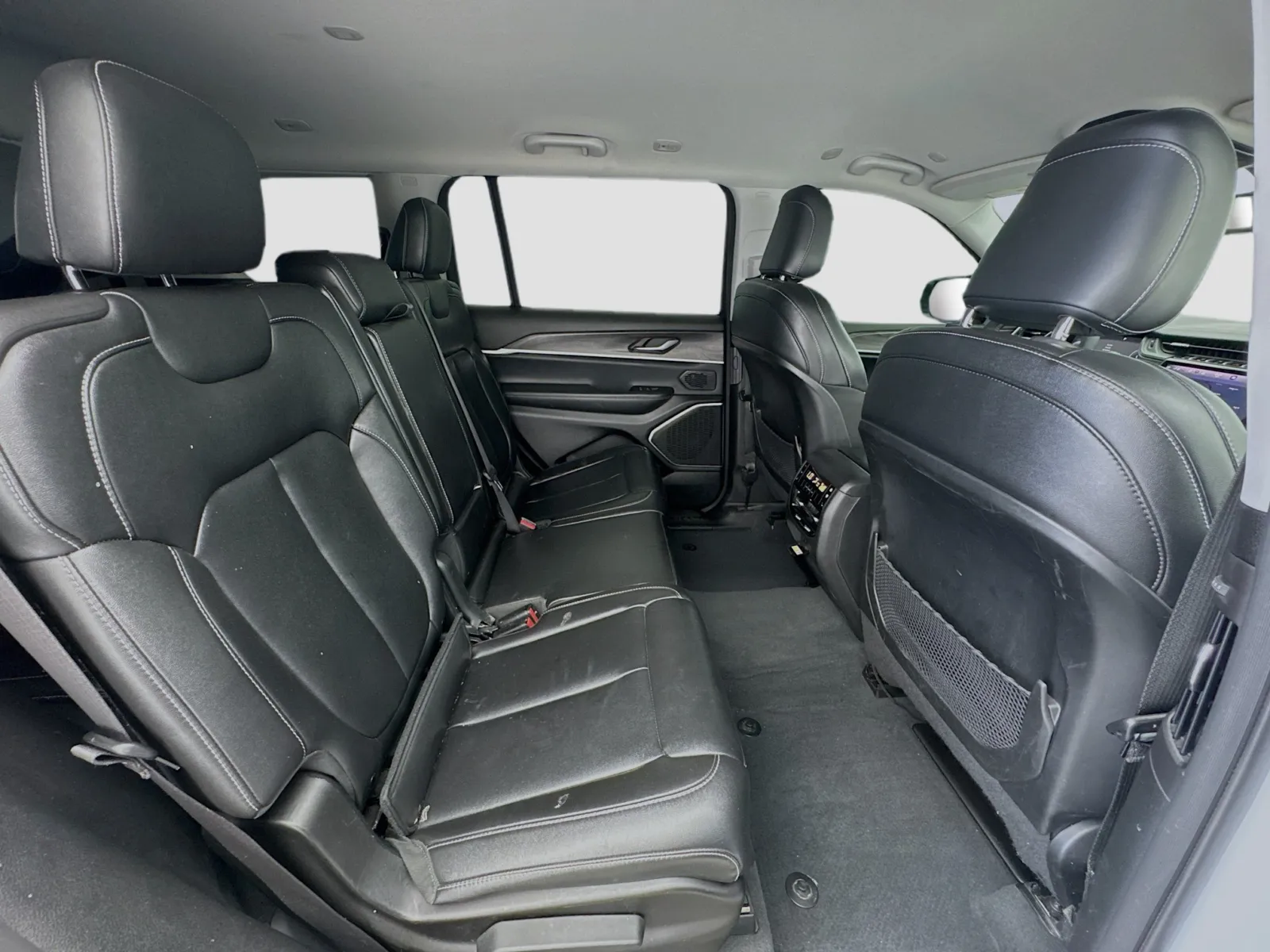 Jeep Grand Cherokee L photo 20