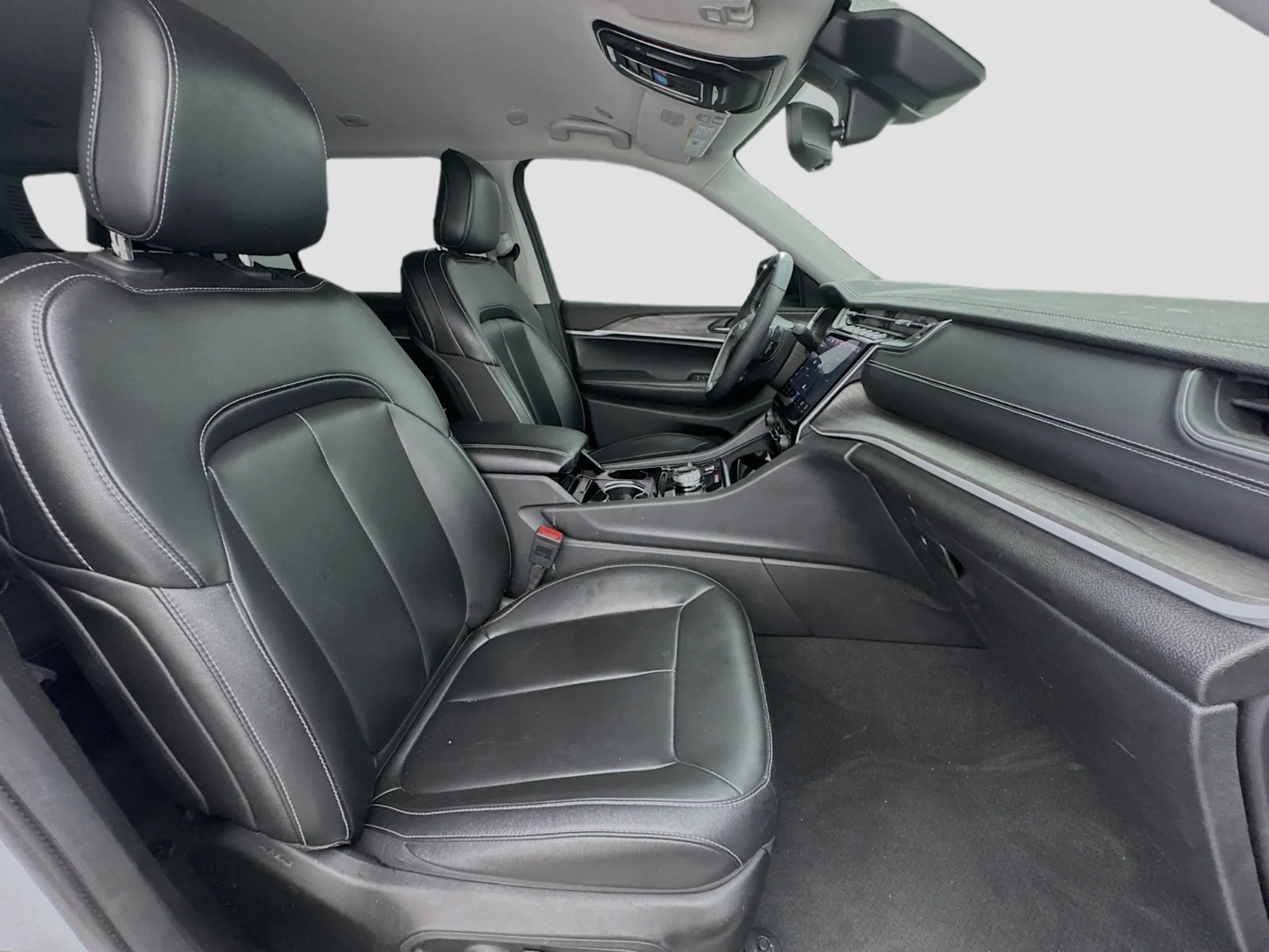 Jeep Grand Cherokee L photo 21