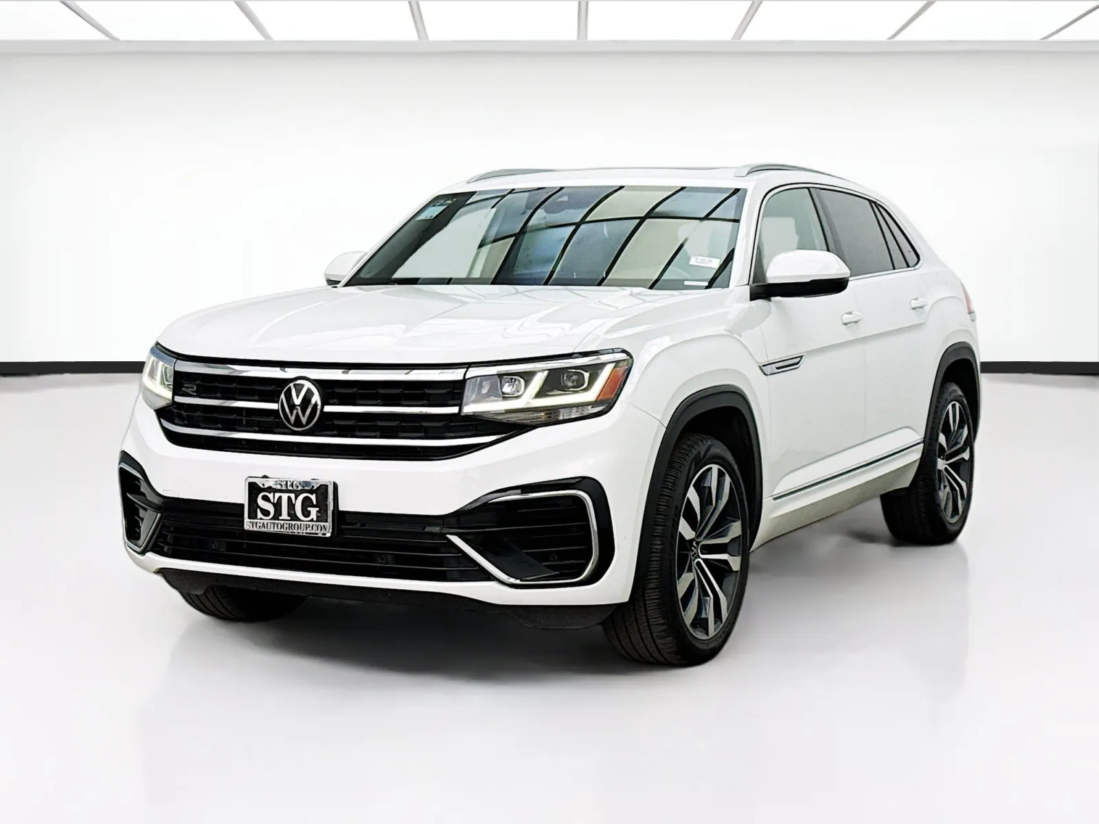 White 2020 Volkswagen Atlas Cross Sport 3.6L V6 SEL R-Line 4Motion for sale in Bellflower, CA