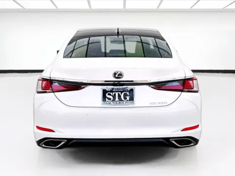 More photos of 2019 Lexus ES 350 Luxury at STG Bellflower, CA