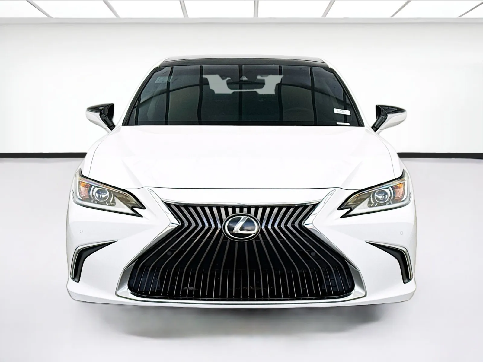 Lexus ES photo 2
