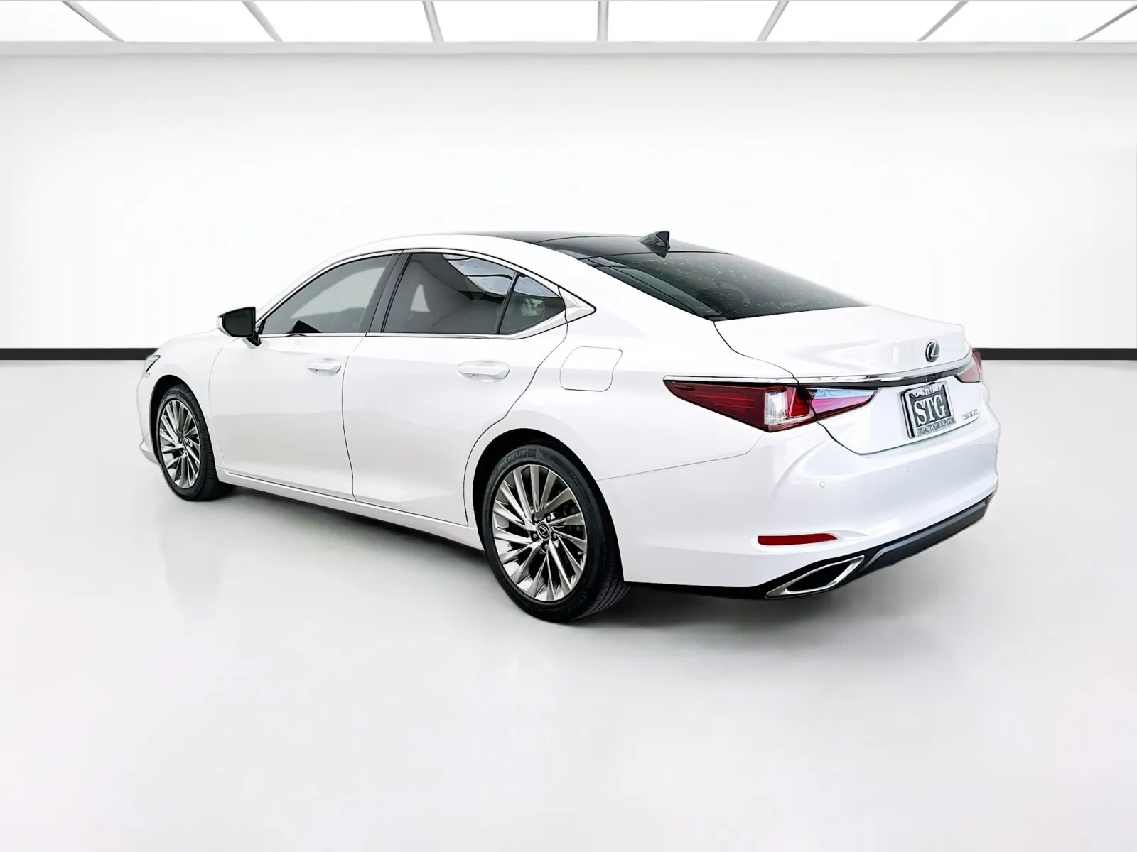 Lexus ES photo 6