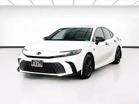 White 2025 Toyota Camry SE for sale in Bellflower, CA