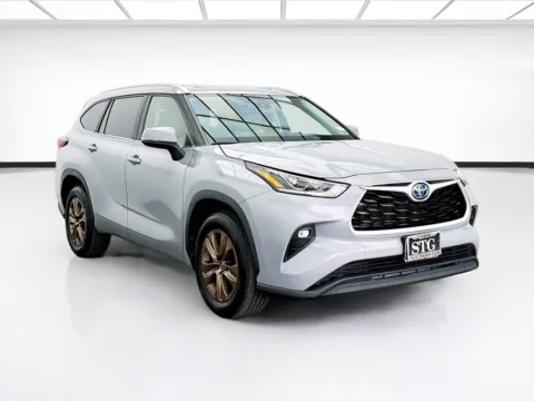 Another view of 2023 Toyota Highlander Bronze Edition for sale in Bellflower, CA at STG Bellflower