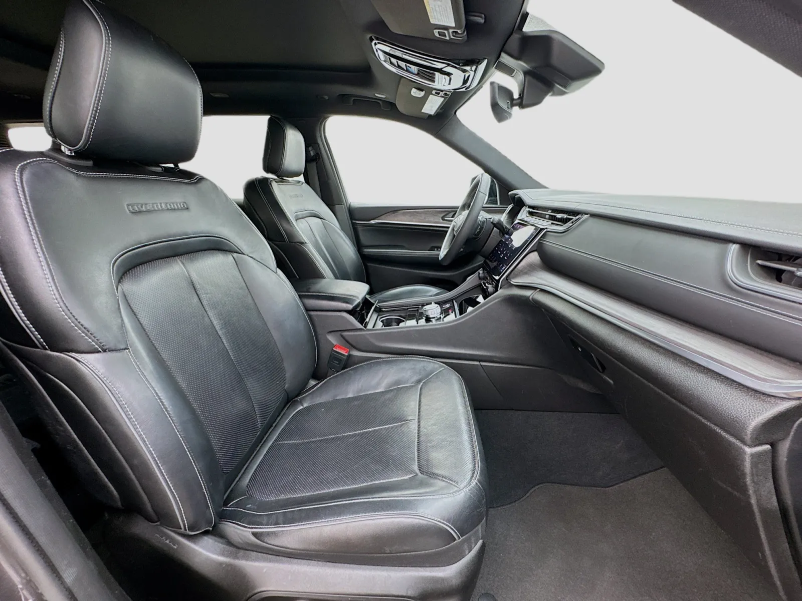 Jeep Grand Cherokee L photo 22
