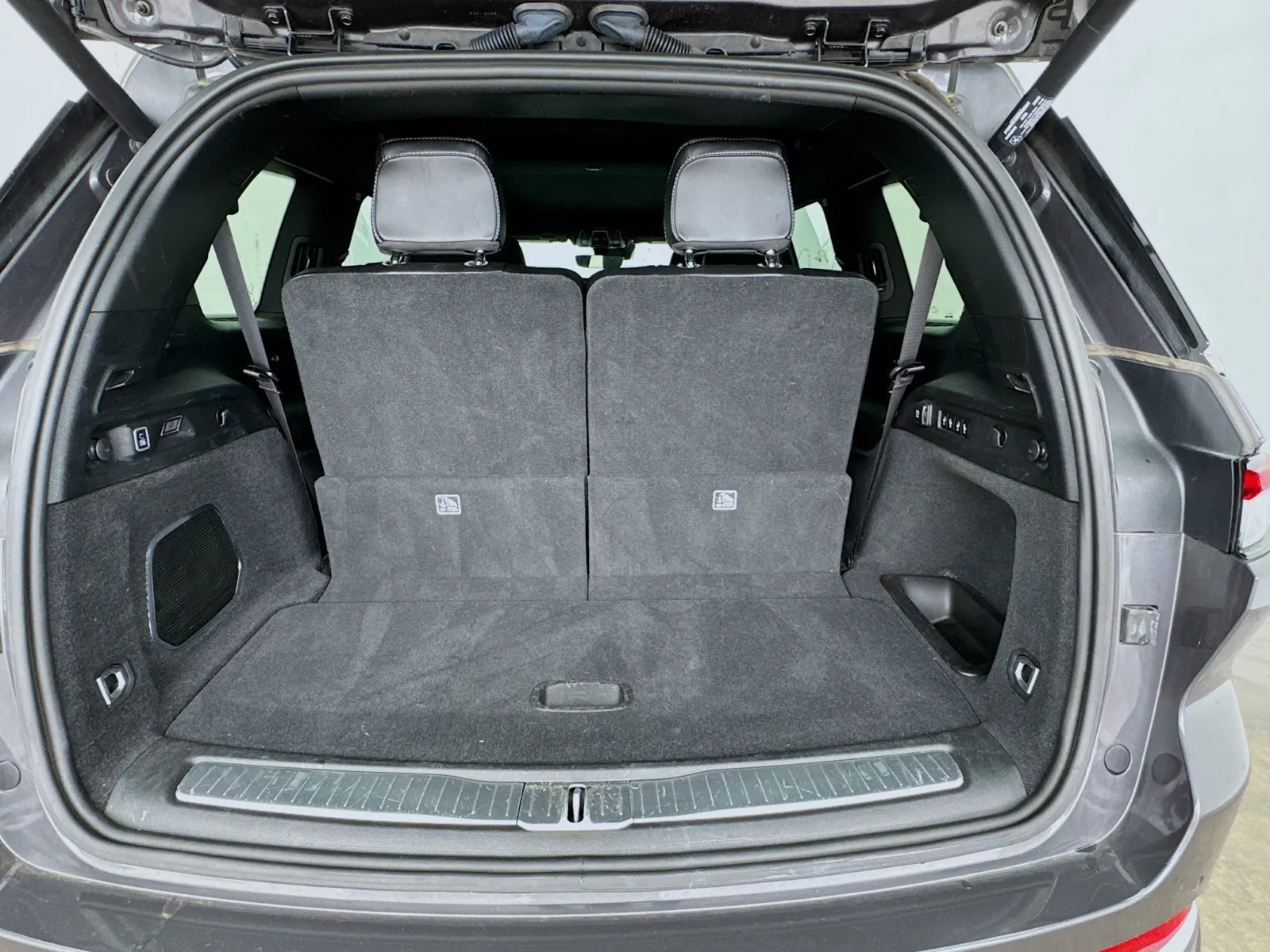 Jeep Grand Cherokee L photo 19
