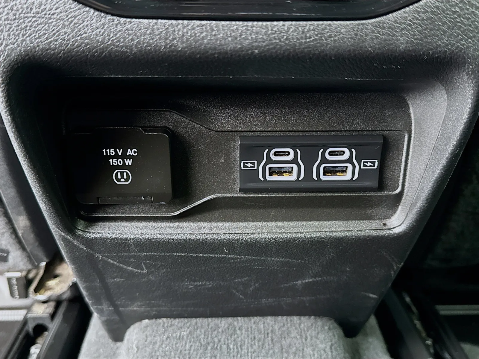 Jeep Grand Cherokee L photo 17