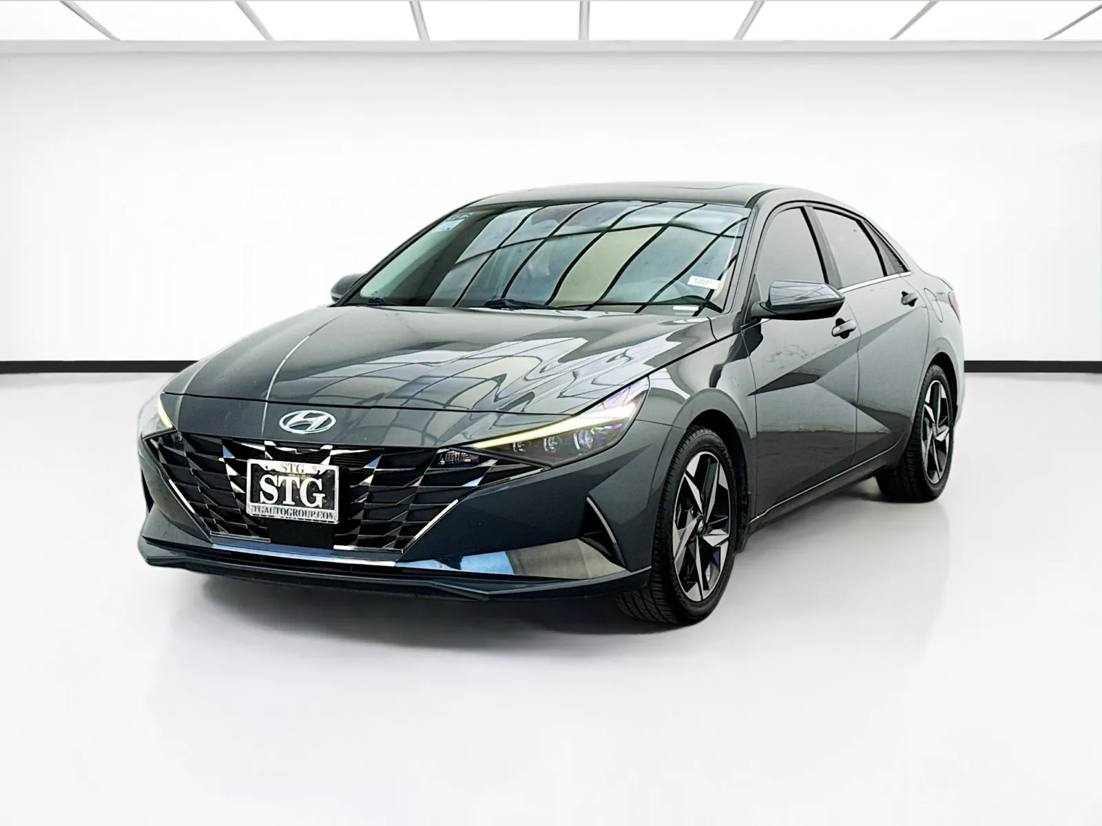 Gray 2023 Hyundai Elantra Hybrid Limited for sale in Bellflower, CA