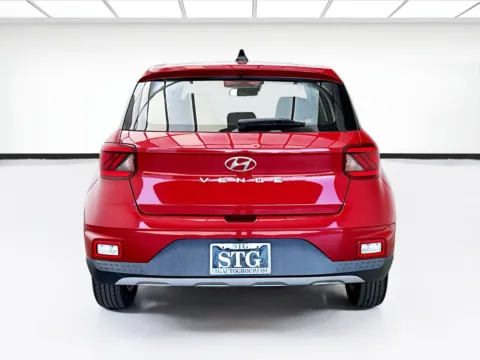More photos of 2021 Hyundai Venue SE at STG Bellflower, CA