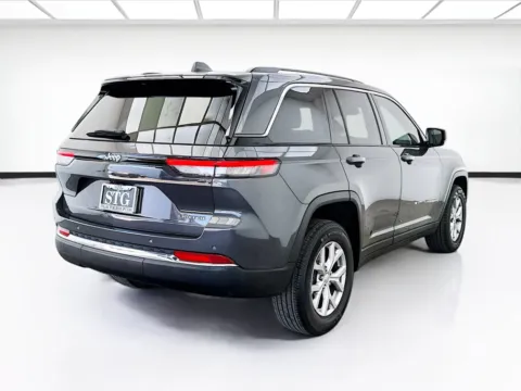 More photos of 2022 Jeep Grand Cherokee Limited at STG Bellflower, CA