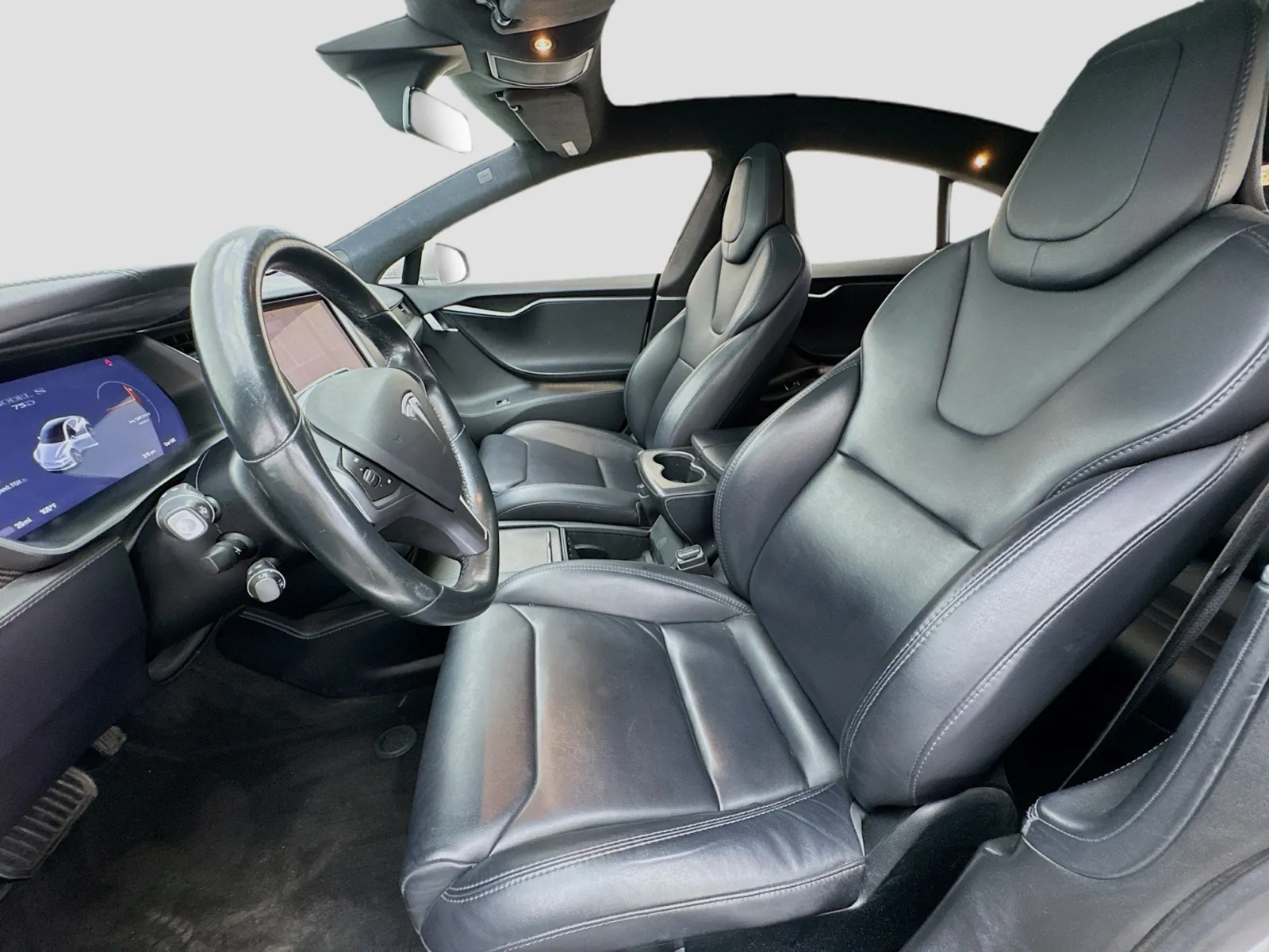 Tesla Model S photo 12