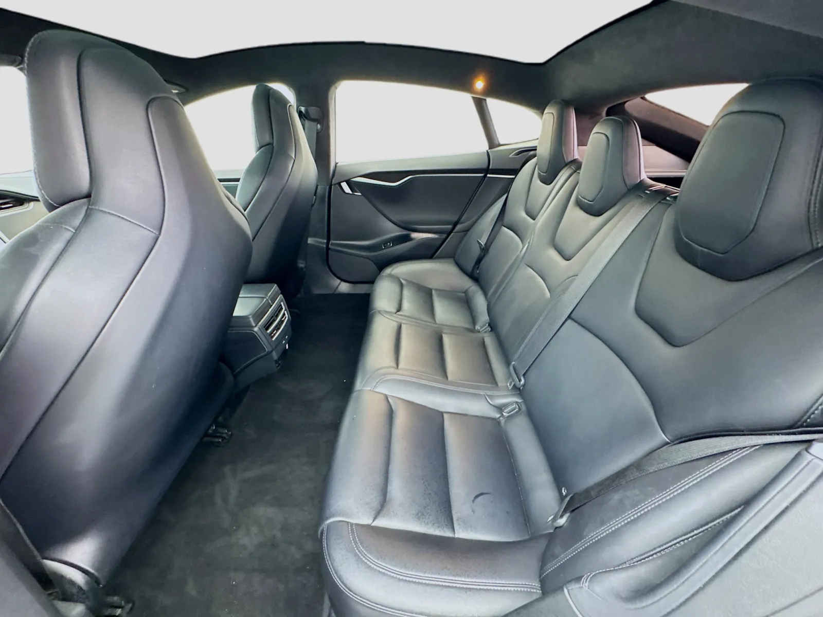 Tesla Model S photo 15