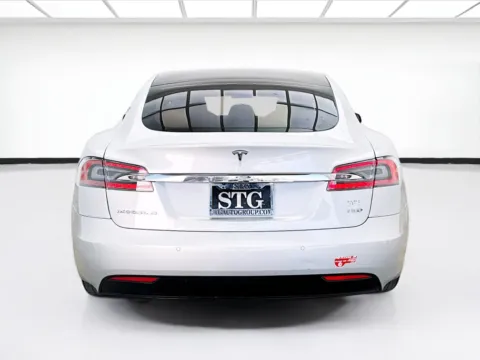 More photos of 2018 Tesla Model S 75D at STG Bellflower, CA