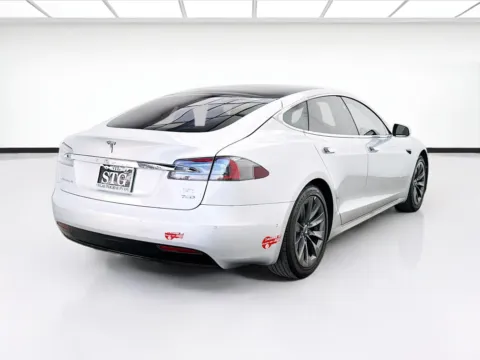 More photos of 2018 Tesla Model S 75D at STG Bellflower, CA