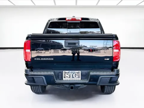 More photos of 2021 Chevrolet Colorado Z71 w/Midnight Edition at STG Bellflower, CA